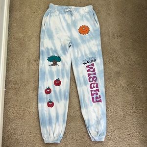USE WATER WISELY GRAPHIC SWEATPANTS